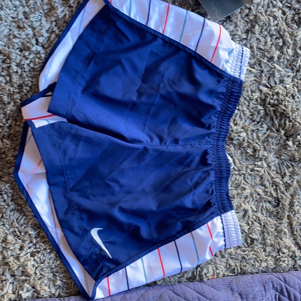 Nike striped shorts - Picture 1 of 2